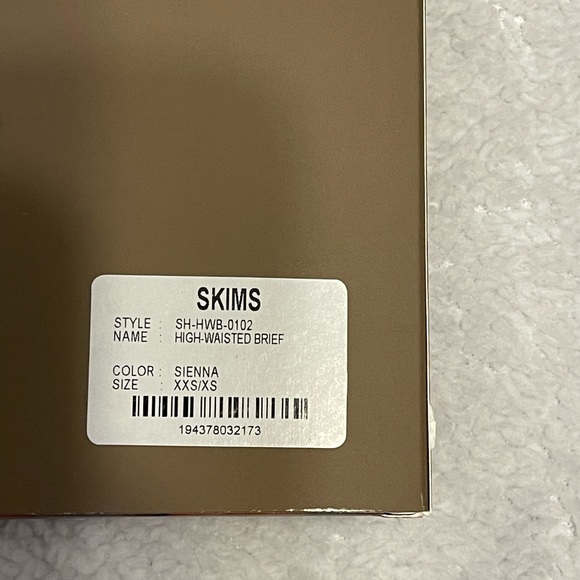 Skims SCULPTING HIGH WAIST BRIEF | SIENNA - Picture 7 of 10